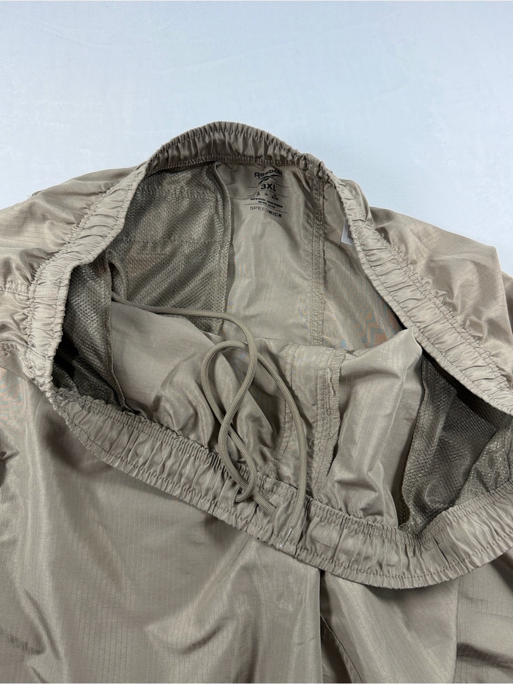 Reebok Men's Casual Cargo Shorts in Tan - Picture 7 of 7